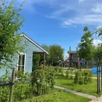 Hotel Recreatiepark Wiringherlant 3*