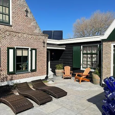 Recreatiepark Wiringherlant Hotel