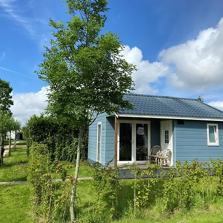 Recreatiepark Wiringherlant 호텔 3*