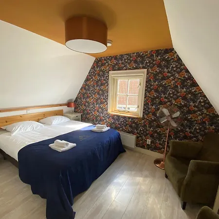 Hotel Recreatiepark Wiringherlant 3*