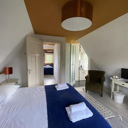 Hotel Recreatiepark Wiringherlant 3*