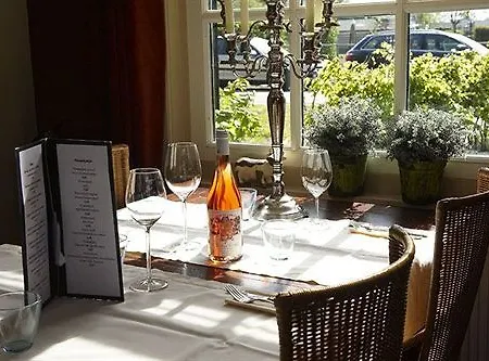 Hotel Recreatiepark Wiringherlant 3*